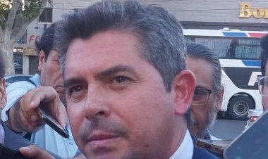 El gobernador Orrego viajó a Tucumán