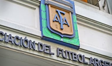 Milei habilitó a los clubes de fútbol a convertirse en Sociedades Anónimas