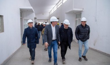 Orrego recorrió el avance de obras de la escuela J. Washington en Pocito