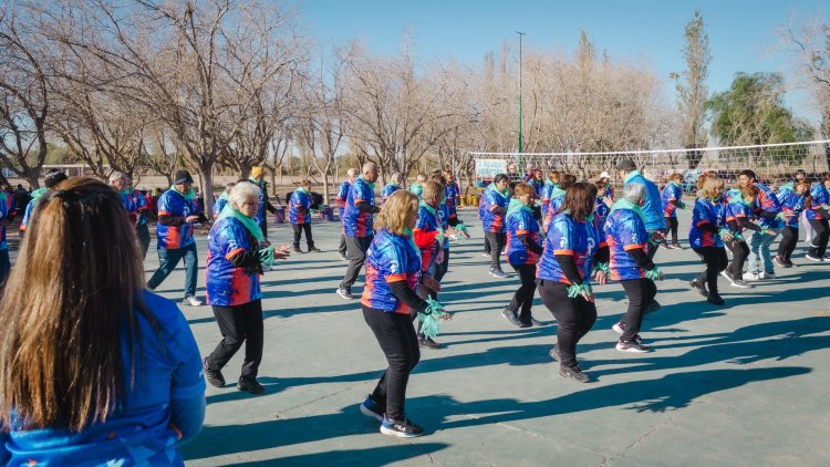 Las personas mayores de Pocito disfrutaron una jornada con múltiples juegos y deportes
