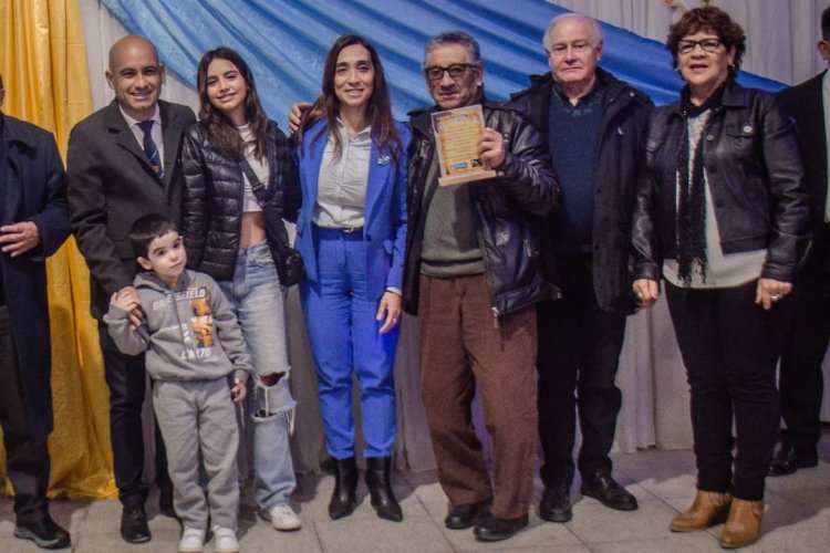 Caucete reconoció a militantes históricos