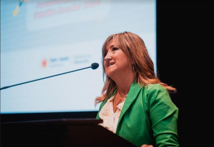 Los recursos de la educación se reinvierten en educación