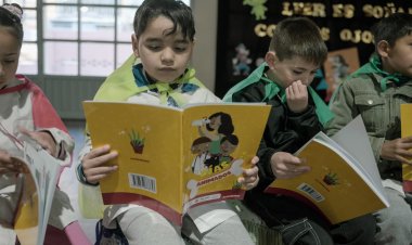 Llegaron más de 24.000 libros para estudiantes y docentes de 1er y 2do grado