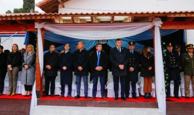 Orrego participó del acto por el 85° aniversario de la Escuela Policial