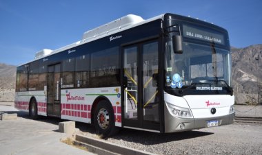 Acuerdan mantener este mes sin aumento las tarifas de colectivo