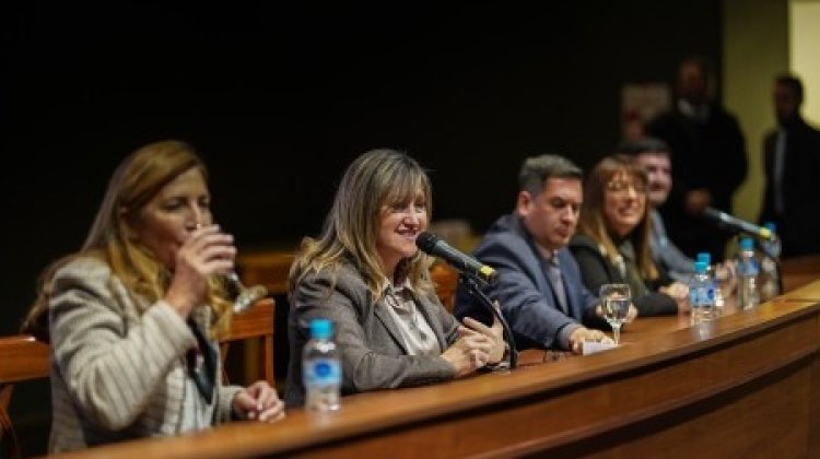 Se amplió el programa “Transformar la secundaria” con más escuelas