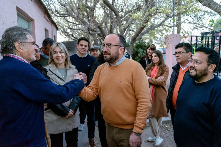 En Rivadavia con una caminata inauguran obras en Callejón Sánchez