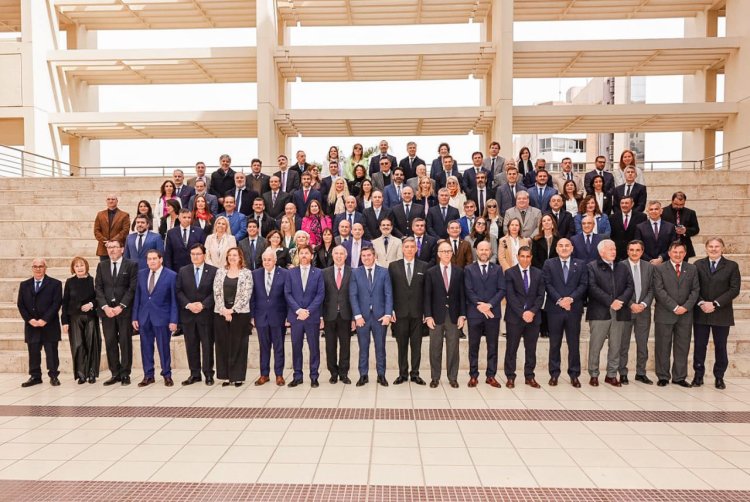 El gobernador Orrego participó de la apertura de un encuentro nacional de jueces