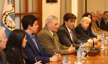 Firmaron contratos clave para duplicar la capacidad de transformación eléctrica
