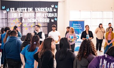 Charla sobre "Vínculos Sanos" a los estudiantes secundarios de Pocito