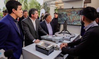Orrego visitó la Expo Solar,  que busca impulsar el desarrollo de energías limpias