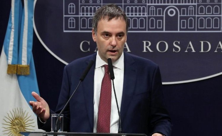 Adorni ahora tiene rango de ministro