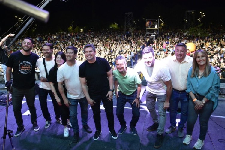 La juventud sanjuanina vivió a pleno su festejo en el Parque de Mayo
