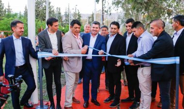 El gobernador dejó inaugurado el Paseo Peatonal de Zonda