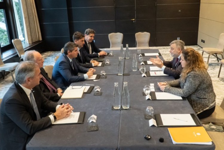 Orrego en Londres insistió en desarrollo del empleo y la participación de proveedores locales con BHP