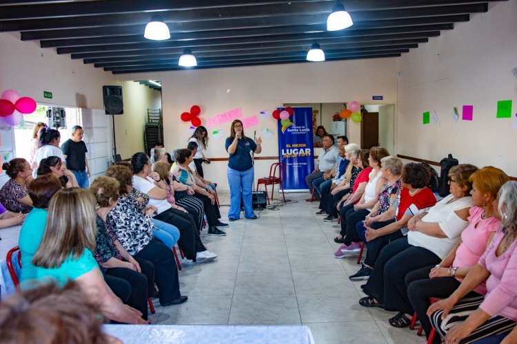 Santa Lucía celebró el Día del Adulto Mayor