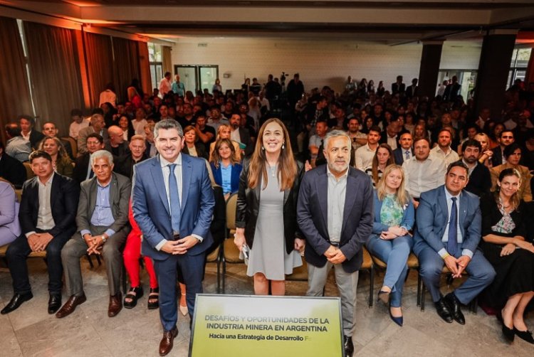 Orrego participó del encuentro regional sobre minería en San Juan