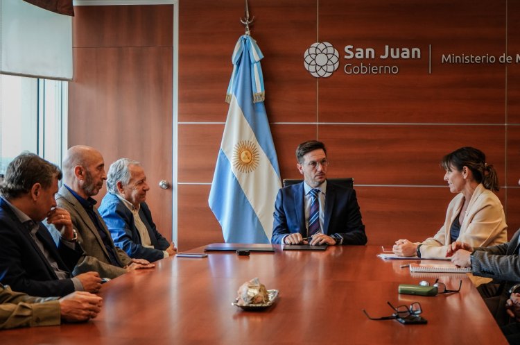 El Ministerio de Minería concretará más 300 kilómetros de huellas mineras en 7 departamentos