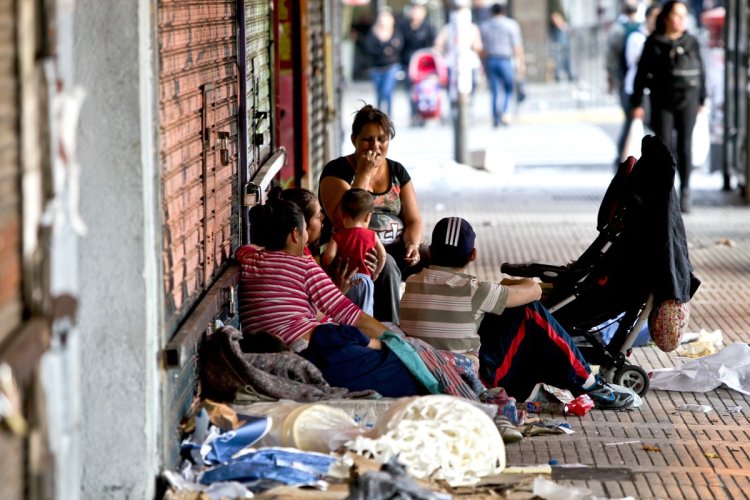 Uno de cada cuatro jóvenes es indigente y se encuentra fuera del sistema