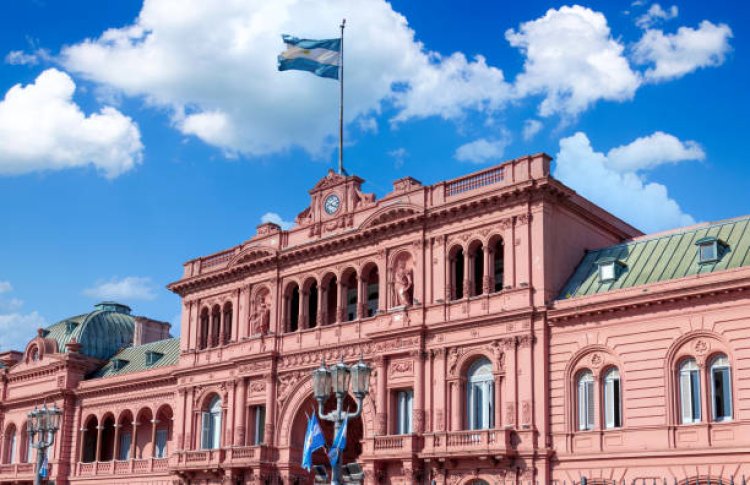 Prohíben expresamente el ingreso a cargos públicos por “vínculo familiar”
