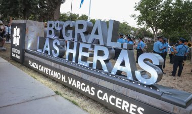 La Ciudad puso en valor la plaza que homenajea a Cayetano Vargas y a los 44 héroes del ARA San Juan
