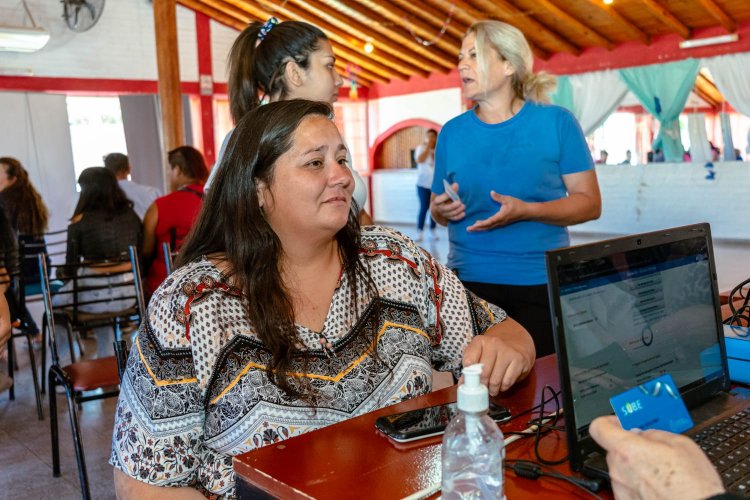 La Bebida: 170 DNI nuevos y 70 tarjetas SUBE entregadas