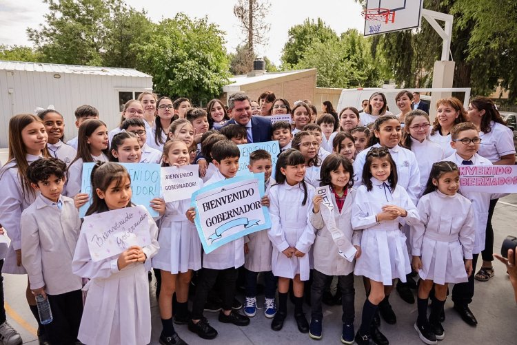 Orrego: "Restaurar todas las escuelas para garantizar espacios dignos ha sido nuestro compromiso desde el inicio”