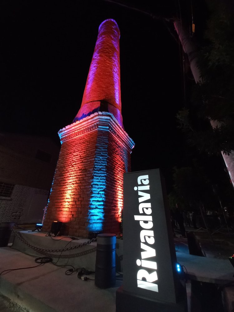Rivadavia celebró la restauración de la  emblemática Chimenea de la calle Gómez