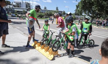 Capital convirtió al Parque en una escuela de bicicletas para los niños