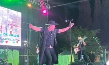 9 de Julio celebró su cumpleaños con una gran fiesta en Plaza Independencia
