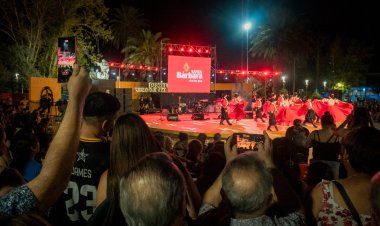 Los artistas de Pocito brillaron en el inicio de la Fiesta de Santa Bárbara