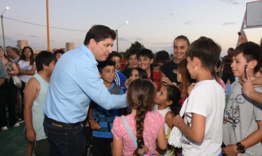 Santa Lucía celebra la inauguración del polideportivo del Barrio Angualasto