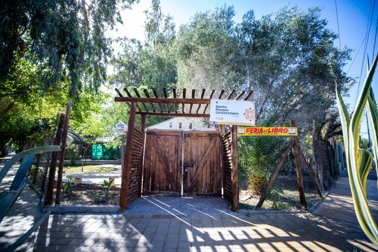 La Ciudad recibe las fiestas con remodelaciones en la UV del Barrio Parque Universitario