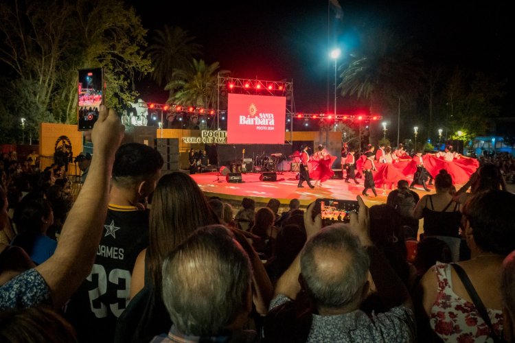 Los artistas de Pocito brillaron en el inicio de la Fiesta de Santa Bárbara