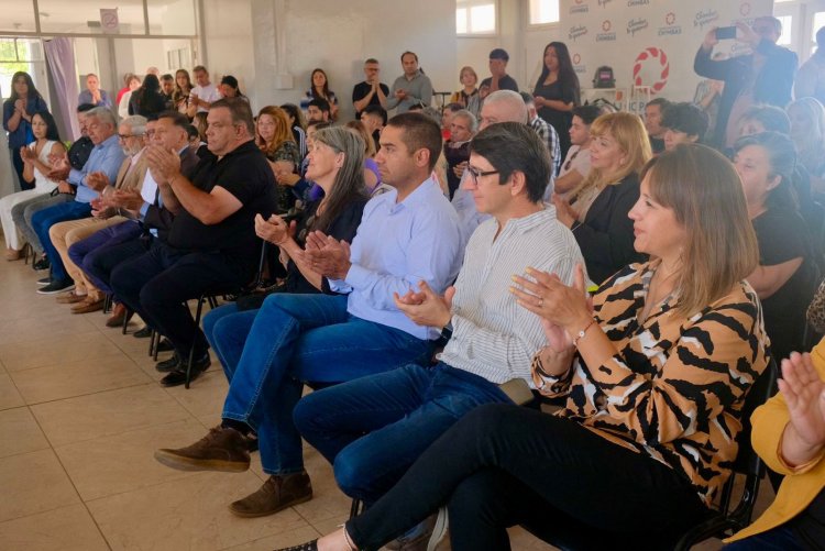 Cuarenta y cinco chimberos egresaron de los primeros cursos del Laboratorio de Oficios