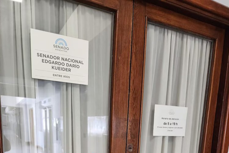 La jueza Arroyo Salgado ordenó allanar el despacho de Kueider en el Senado