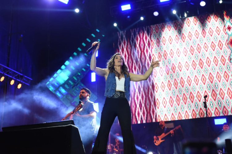 Espectacular apertura de la Fiesta Nacional de Santa Lucía 2024 con La Sole como protagonista