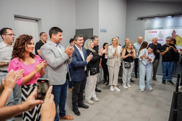 Orrego recorrió un proyecto educativo y turístico para potenciar las energías renovables en Ullum
