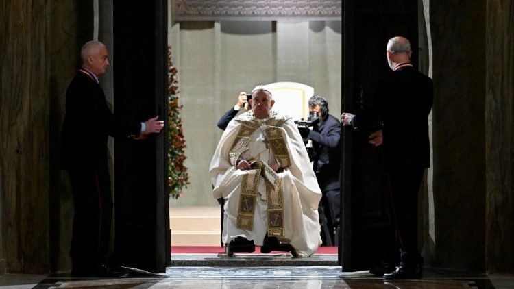El Papa Francisco inauguró el Jubileo con la apertura de la Puerta Santa