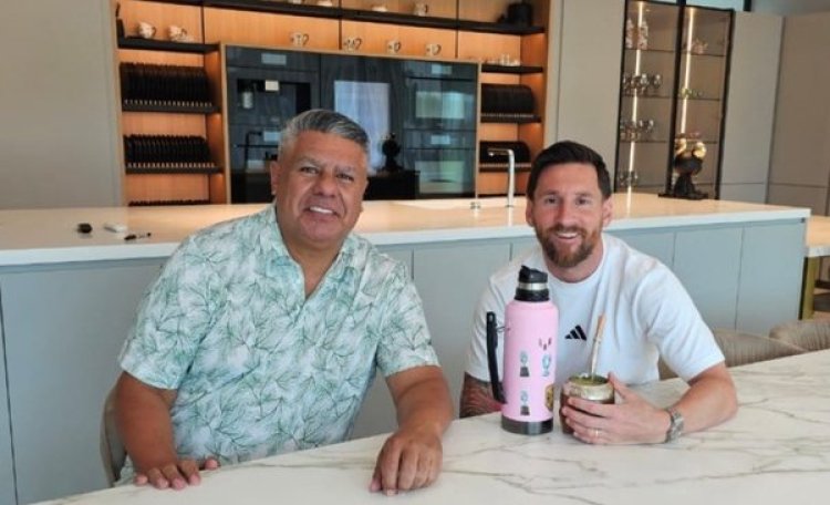 Lionel Messi y Claudio Tapia despidieron el 2024 a puro mate