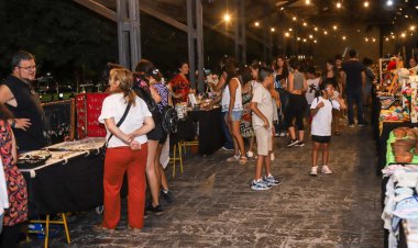 Noche de brillo, magia y glamour anticipando el "Día de los Enamorados"