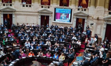 Diputados debate el DNU para el acuerdo con el FMI