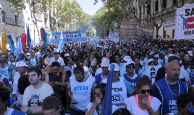 Los docentes rechazaron la oferta del gobierno y ratificaron el paro del 5 de marzo