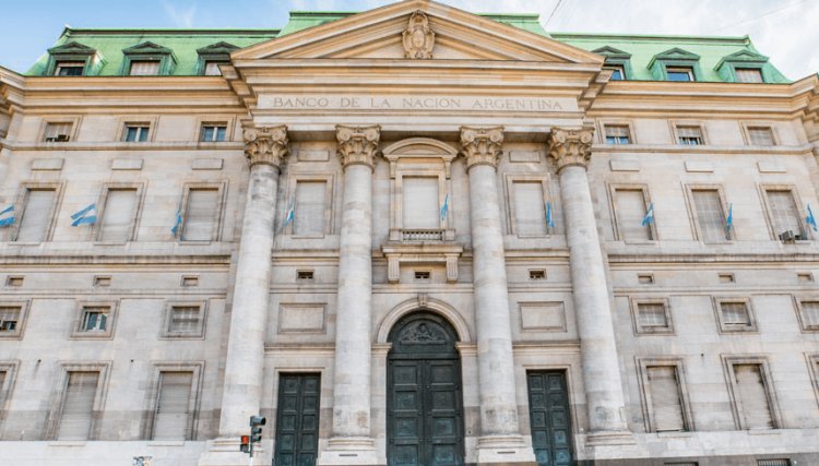 La Justicia frenó la conversión del Banco Nación en sociedad anónima