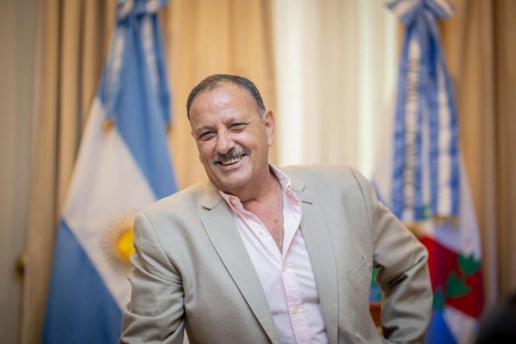 "Este es un gobierno de delincuentes y estafadores": Ricardo Quintela cargó contra Javier Milei