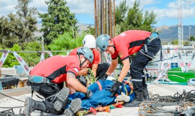 Simulacro de emergencia en altura de la Ciudad Judicial de Jáchal