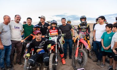 El gobernador Orrego inauguró una pista de motocross en honor a “Wey” Zapata