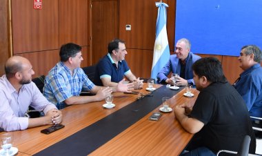 Fabián Martín se reunió con integrantes de APUNSJ
