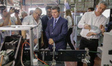 El Gobernador Orrego participó del lanzamiento de una nueva línea de producción de Rivulis Argentina