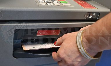 Bancos aumentan comisiones y cobran hasta $5.000 por retirar efectivo de cajeros